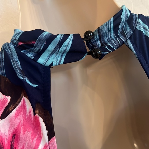 Fashion Nova Navy Tropical Ruched Dress - Picture 5 of 8